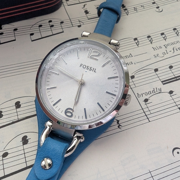 Fossil Silver and Blue Wearable Watch - Picture 9 of 11